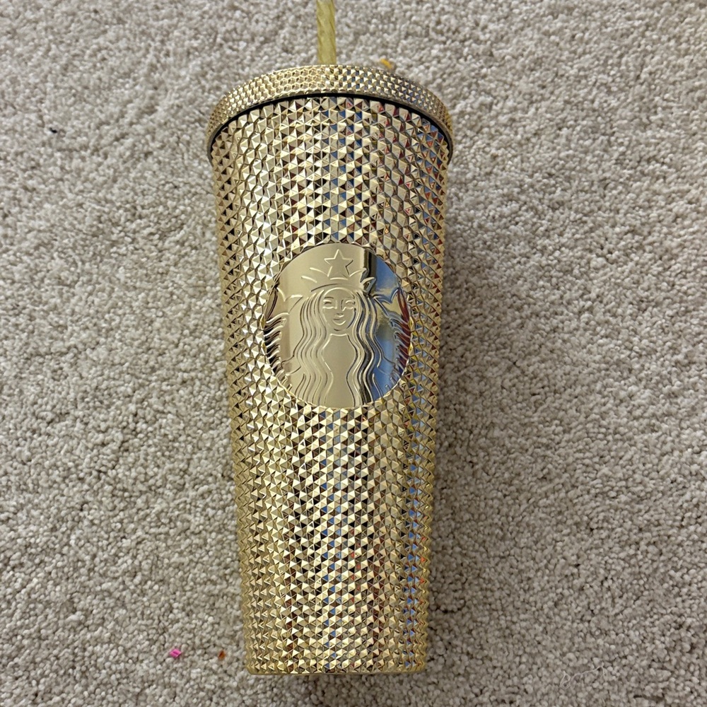 Gold Tumbler with Straw